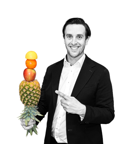 Ralph met fruit in zijn hand